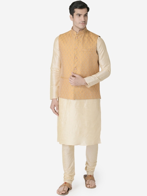 

TABARD Men Gold-Coloured Solid Kurta with Churidar & Nehru Jacket