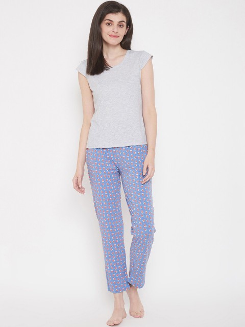

Clovia Women Grey & Blue Printed Night Suit