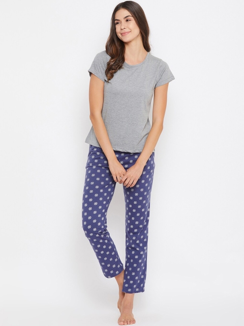 

Clovia Women Blue & Grey Printed Night Suit