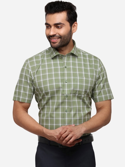 

Greenfibre Men Green & Off-White Regular Fit Checked Formal Shirt