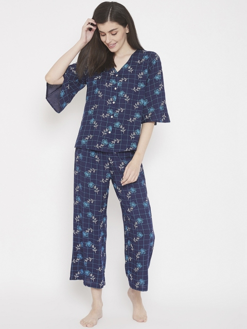 

Clovia Women Blue & White Printed Night Suit