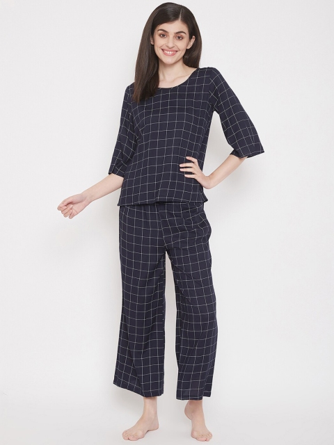 

Clovia Women Blue & White Checked Night Suit, Navy blue