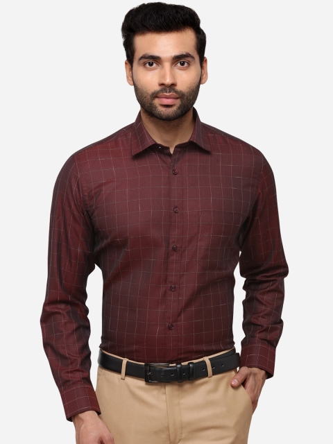 

Greenfibre Men Brown & White Regular Fit Checked Casual Shirt