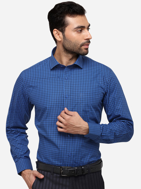 

Greenfibre Men Blue & Black Regular Fit Checked Formal Shirt
