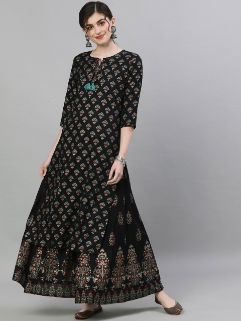 

Ishin Women Black & Green Printed Kurta with Skirt