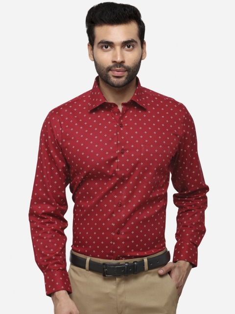 

Greenfibre Men Maroon & Off-White Regular Fit Printed Formal Shirt