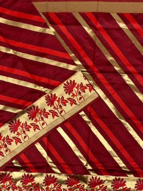 

KLM Fashion Mall Maroon & Gold-Toned Silk Blend Striped Saree