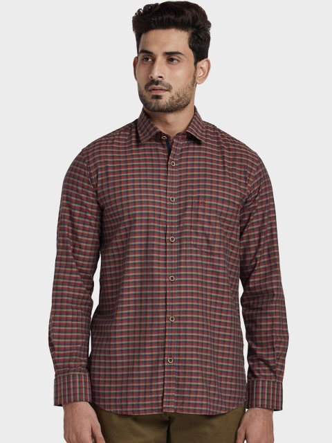 

ColorPlus Men Maroon & Navy Blue Tailored Fit Checked Casual Shirt