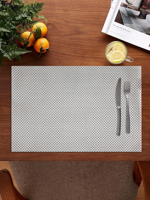 

OBSESSIONS Set Of 6 Off-White Mazemat Patterned Vinyl Table Mats