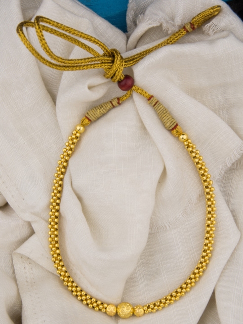 

Alankruthi Gold-Toned Beaded Thushi Necklace