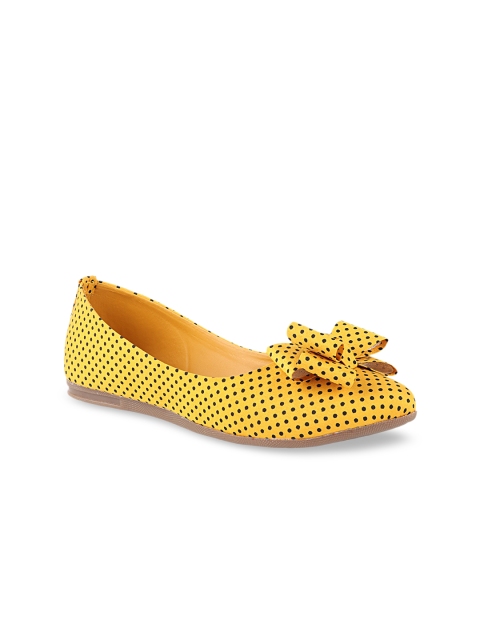 

Shoetopia Women Yellow Printed Ballerinas