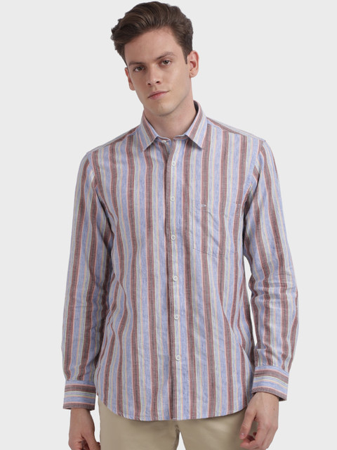 

ColorPlus Men Red Tailored Fit Striped Casual Shirt