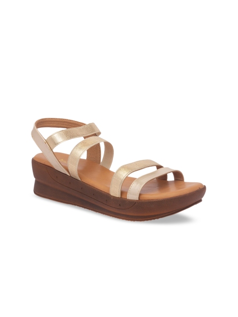 

Inc 5 Women Gold-Toned Solid Platforms