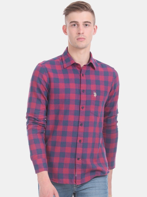 

U.S. Polo Assn. Men Pink & Navy Blue Regular Fit Checked Casual Shirt