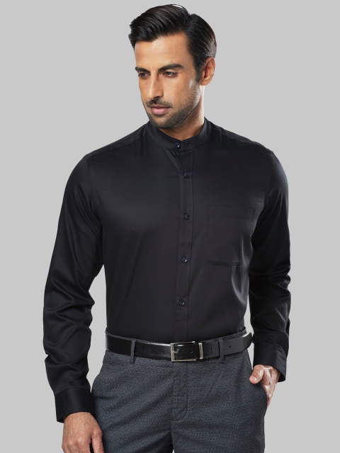 

Raymond Men Black Regular Fit Solid Formal Shirt