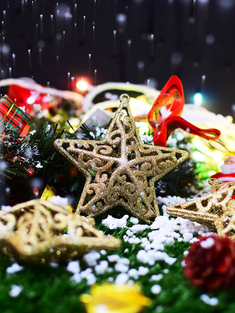 

Archies Set Of 4 Gold-Toned Christmas Decorations