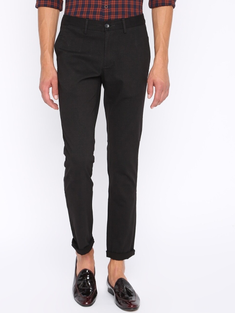 

Basics Men Grey Tapered Fit Printed Chinos