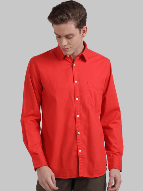 

Parx Men Red Regular Fit Solid Casual Shirt