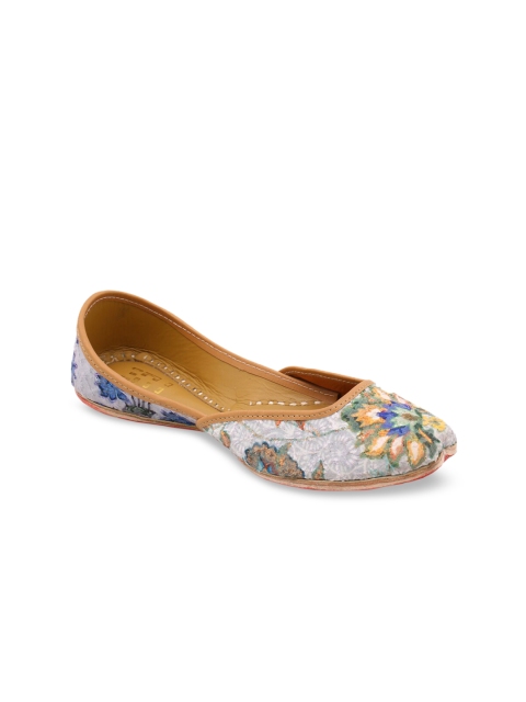 

HUE Women Grey Woven Design Mojaris