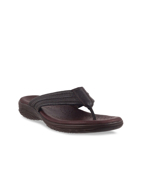 

Metro Men Brown Textured Leather Comfort Sandals
