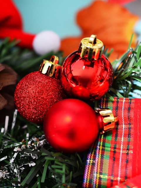 

Archies Set Of 25 Christmas Decorations, Red