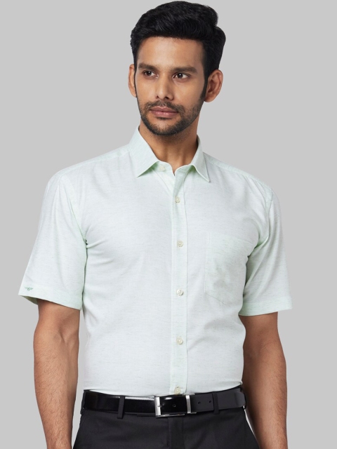

Park Avenue Men Green Regular Fit Solid Formal Shirt