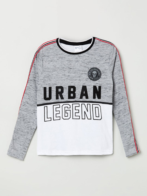 

max Boys White Printed Round Neck T-shirt