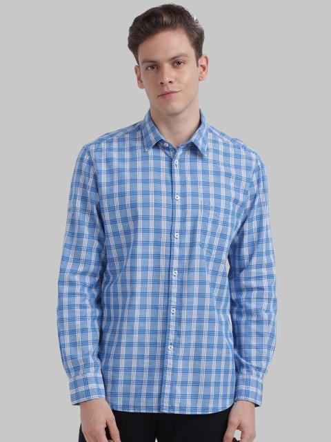 

Parx Men Blue Slim Fit Checked Casual Shirt