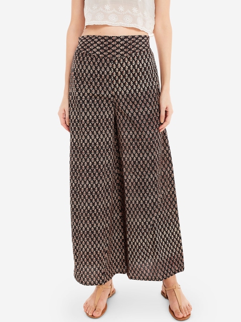 

Desi Weavess Women Black & Off White Ethnic Motifs Printed Palazzos