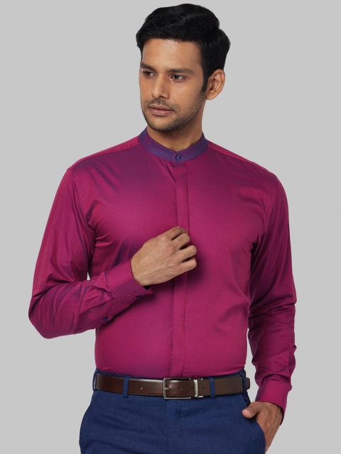 

Park Avenue Men Red Slim Fit Solid Casual Shirt