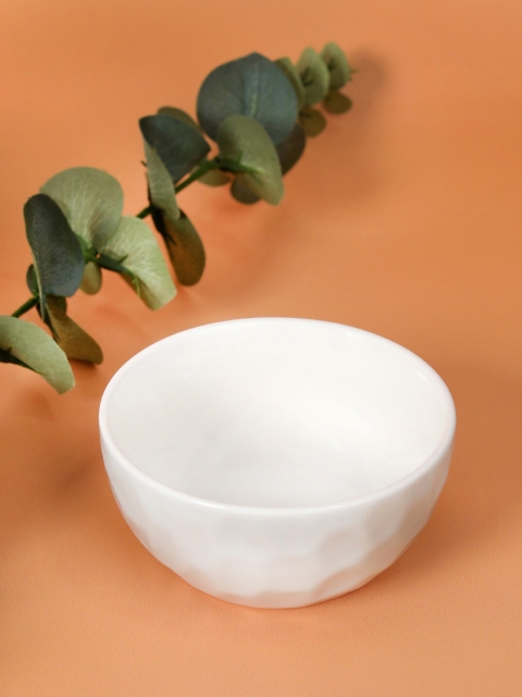 

YOYOSO Set Of 4 White Ceramic Bowls