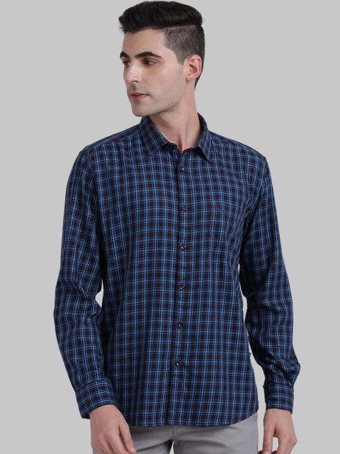 

Parx Men Navy Blue Slim Fit Checked Casual Shirt