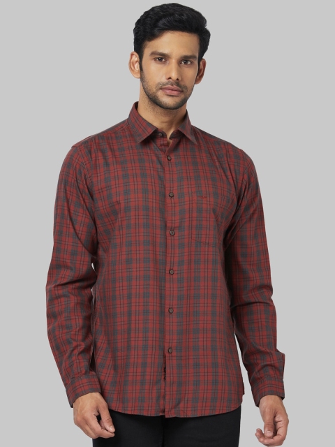 

Park Avenue Men Red Slim Fit Checked Casual Shirt