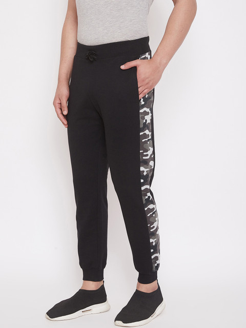 

Austin wood Men Black Solid Slim Fit Joggers