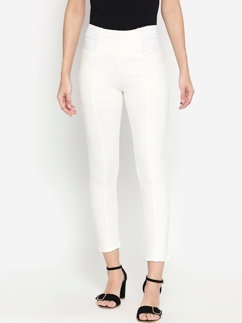 

People Women White Solid Treggings