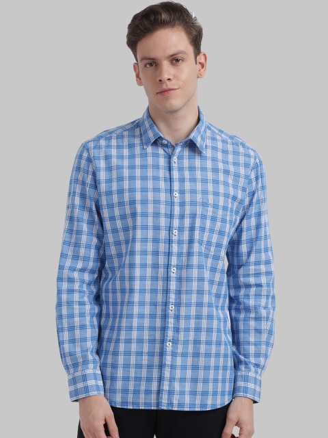 

Parx Men Blue Slim Fit Checked Casual Shirt