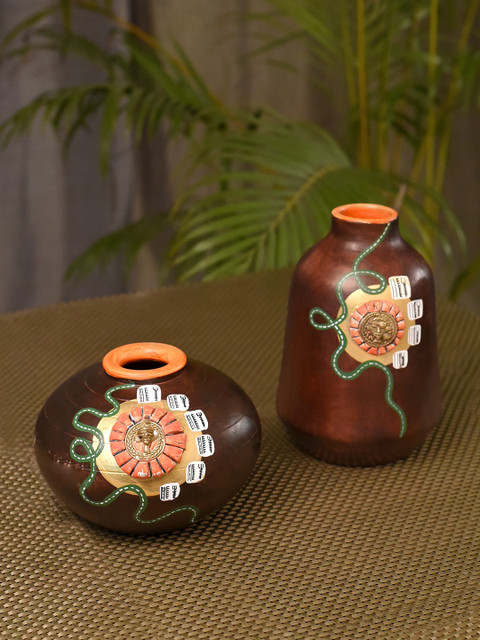 

Unravel India Set of 2 Brown & Orange Worli Hand-Painted Terracotta Flower Vases