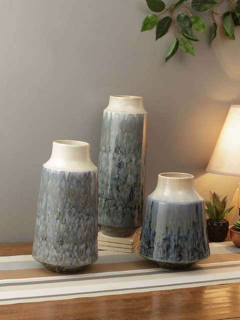 

TAYHAA Set Of 3 Grey & Beige Glazed Handcrafted Flower Vase