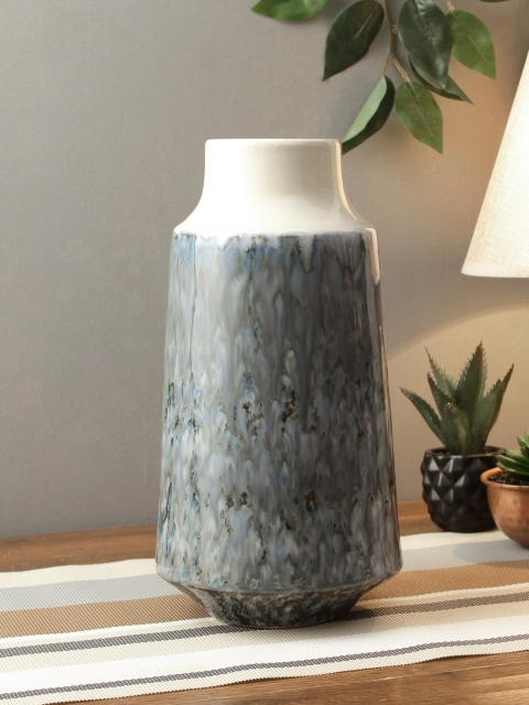 

TAYHAA Unisex Grey & White Printed Handcrafted Glazed Ceramic Flower Vase