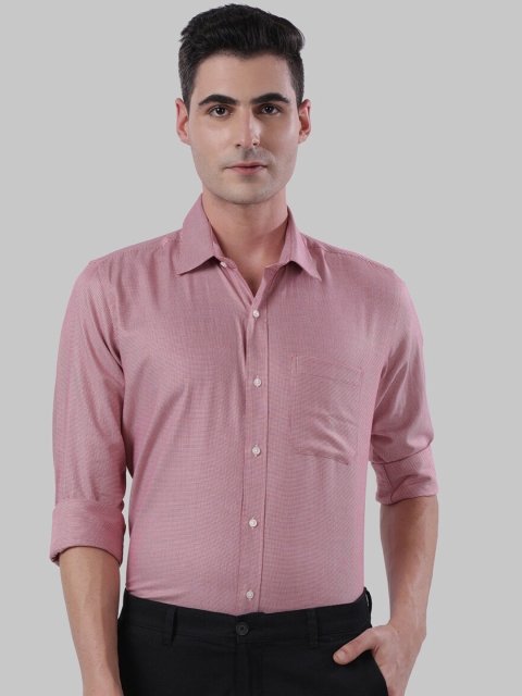 

Raymond Men Red & White Regular Fit Checked Semiformal Shirt