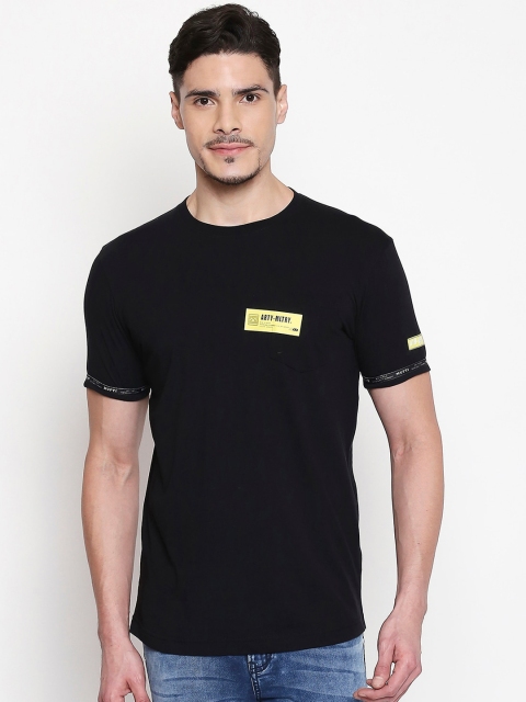 

Mufti Men Black Solid Round Neck Pure Cotton T-shirt