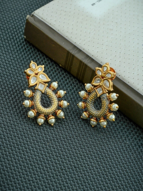 

Imittire Gold-Plated Contemporary Studs