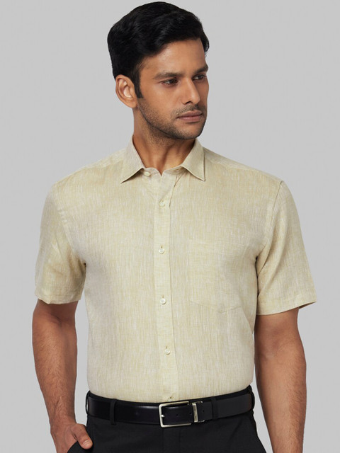 

Park Avenue Men Khaki Regular Fit Solid Formal Shirt