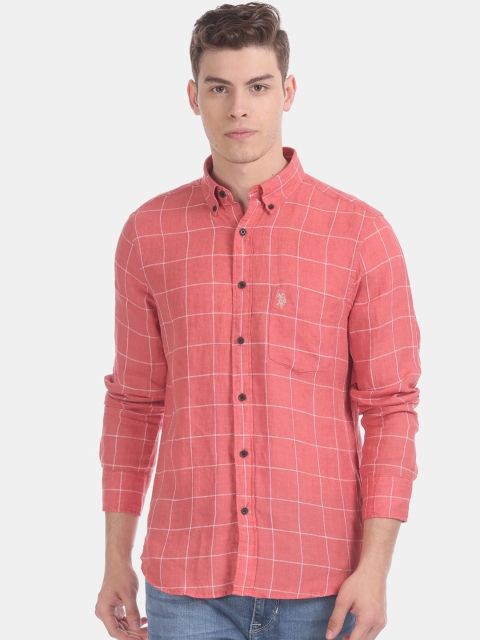 

U.S. Polo Assn. Men Coral & White Regular Fit Checked Casual Shirt