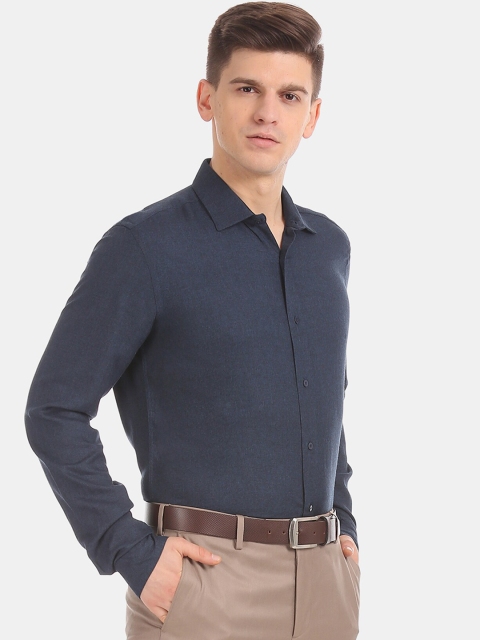 

Arrow Men Blue Slim Fit Solid Formal Shirt