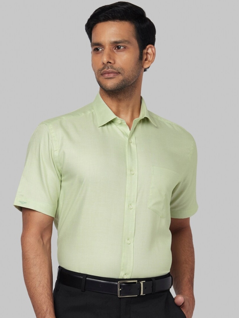 

Park Avenue Men Green Regular Fit Solid Formal Shirt