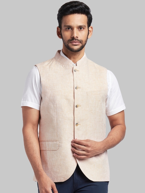 

Parx Men Beige Solid Waistcoat