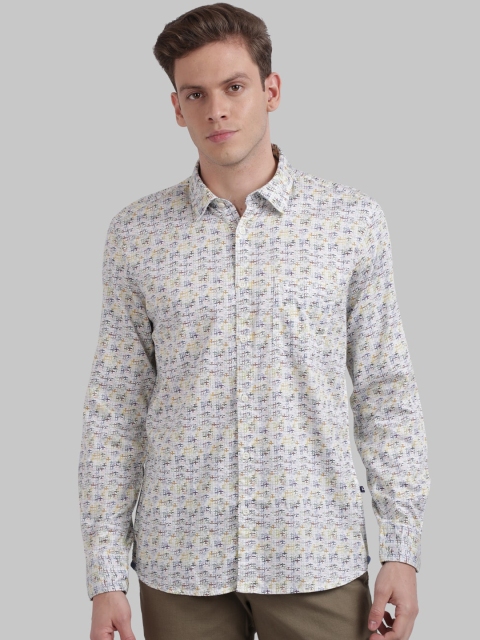 

Parx Men White & Multicoloured Regular Fit Printed Casual Shirt