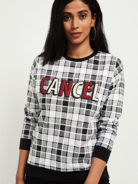 

max Women Black & Grey Checked Sweatshirt