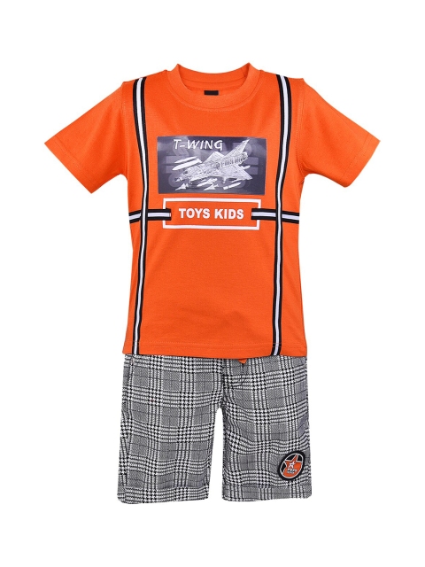 

Wish Karo Boys Orange & Grey Printed T-shirt with Shorts